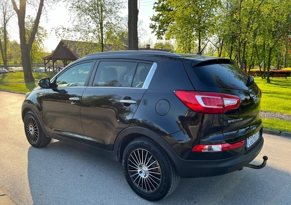 Kia Sportage cena 39900 przebieg: 240000, rok produkcji 2012 z Bychawa małe 232